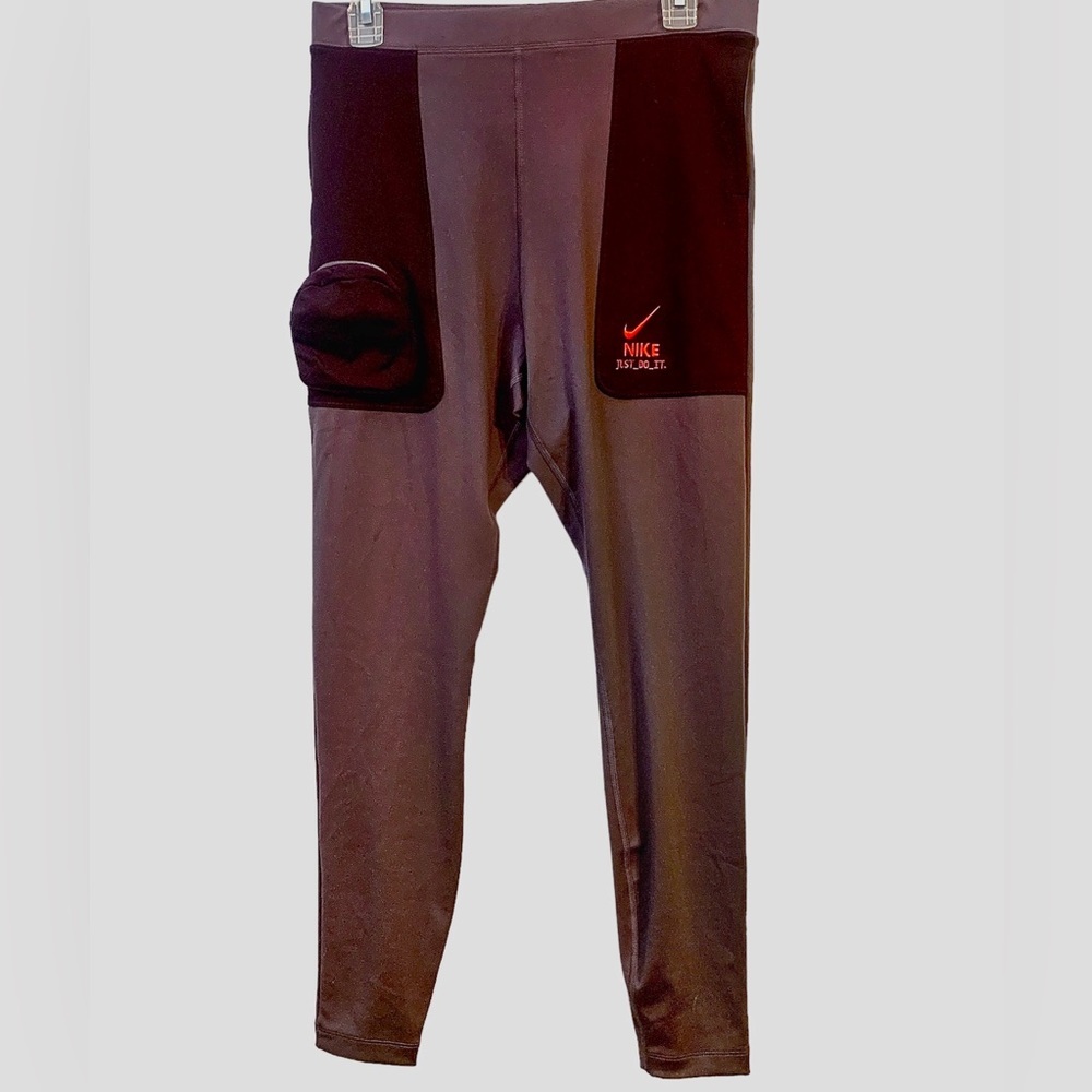 Nike high rise 7/8 two toned leggings with airpod pocket